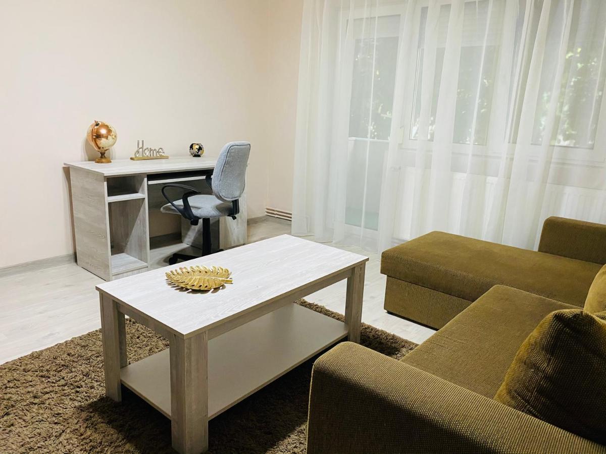 Sellada Apartament - Free Private Parking,Ac,Wi-Fi Carei Eksteriør bilde