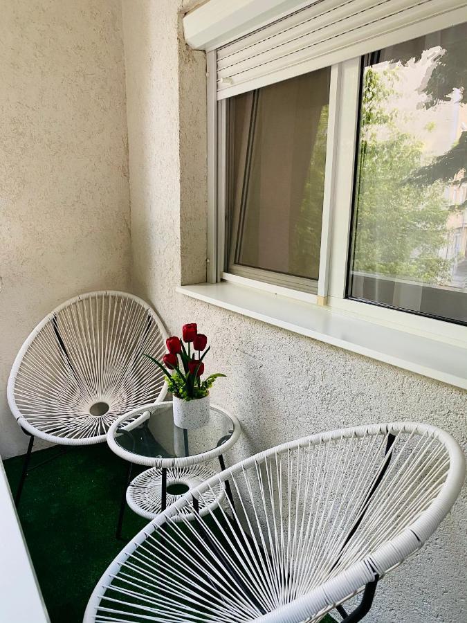 Sellada Apartament - Free Private Parking,Ac,Wi-Fi Carei Eksteriør bilde