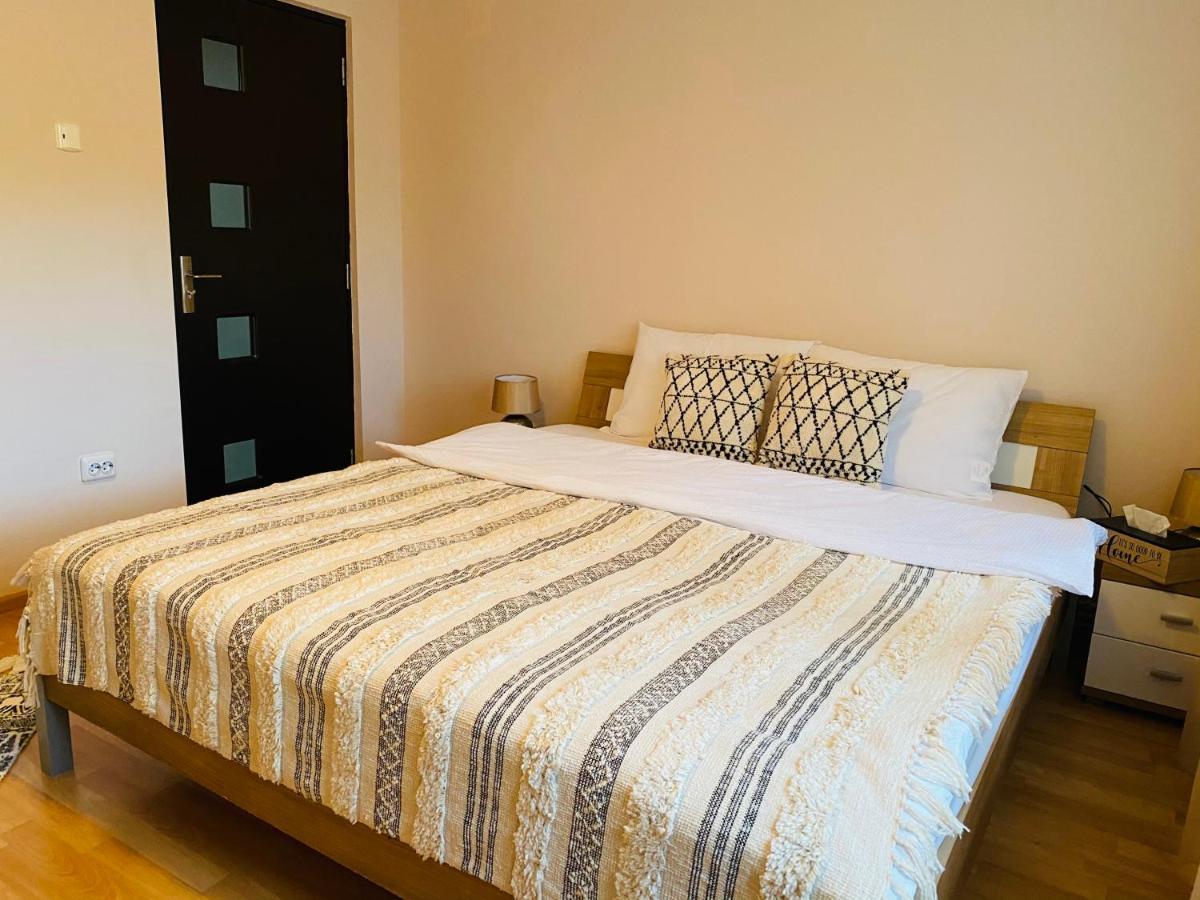 Sellada Apartament - Free Private Parking,Ac,Wi-Fi Carei Eksteriør bilde