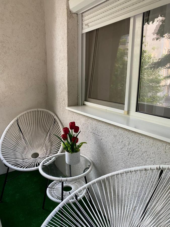Sellada Apartament - Free Private Parking,Ac,Wi-Fi Carei Eksteriør bilde